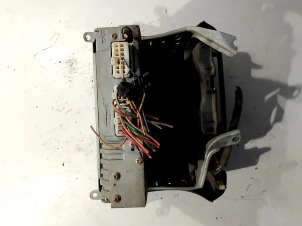 Radio CD Toyota Yaris OEM 86120-52030 Matsushita image 3