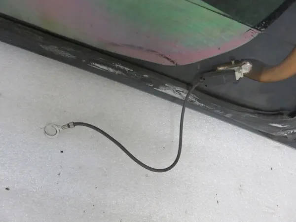 Vidro Traseiro Usado OEM M1047907 para Suzuki Ignis image 3