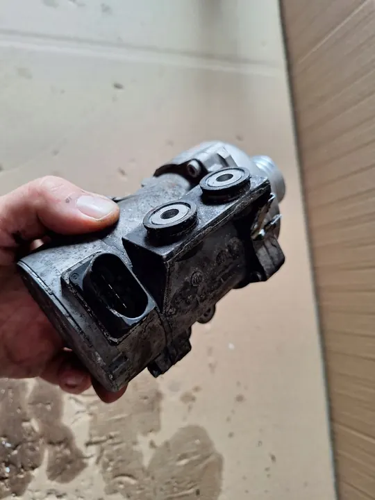 BMW Vattenpump 307076 image 3