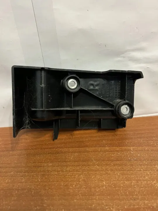 Mercedes-Benz D1729 Verkleidungsteile - Gebraucht image 3