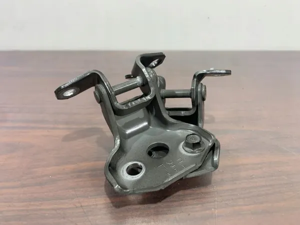 Subaru Outback Vordertürscharniere OEM FBZ28530 image 2
