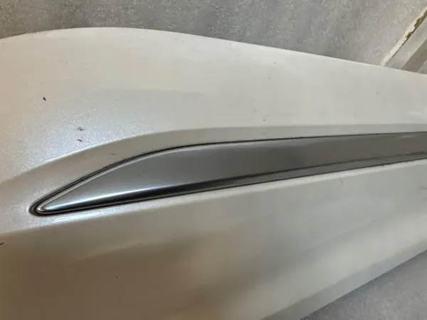 Garniture Portière Arrière Droite Ford Kuga Mk3 OEM LV4B-S25334-D image 4