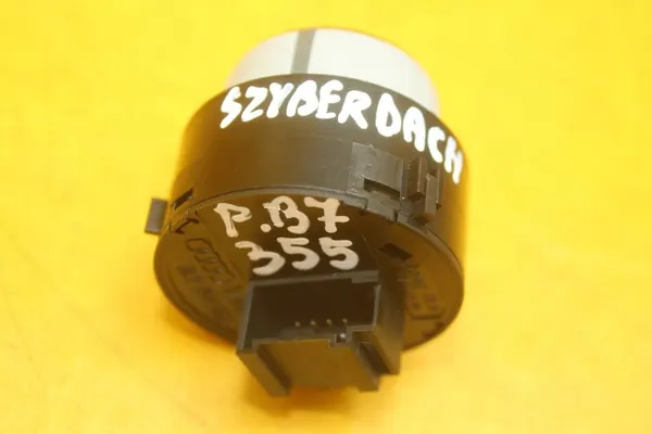 Schalter für Schiebedach VW Passat B7 image 3