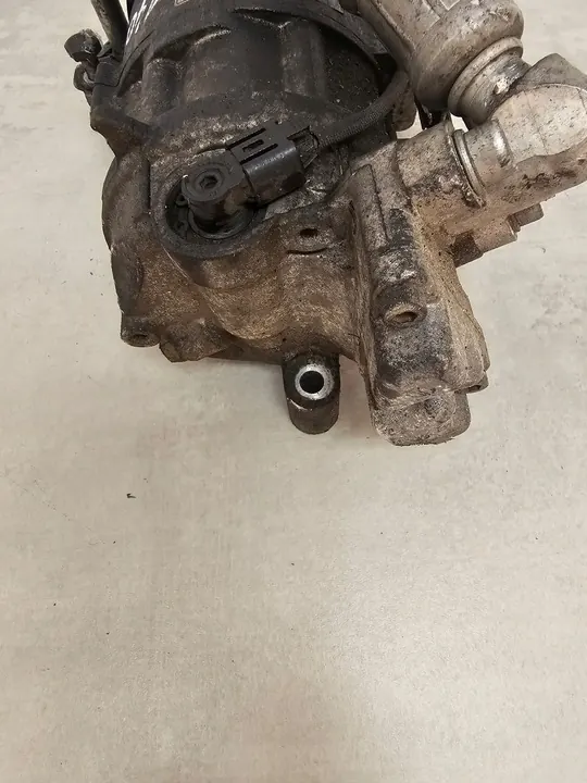 Compressore aria condizionata BMW E90 2.0D image 4