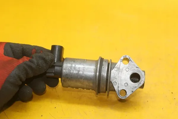 EGR-venttiili Audi A4 B6 1.6 B ALZ OEM 06B131501 image 3