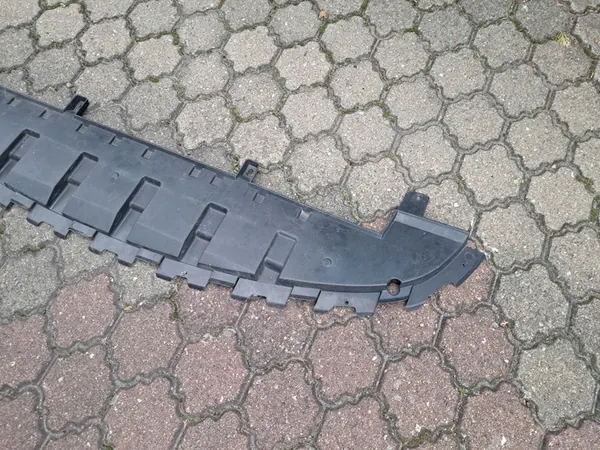 RENAULT MODUS 04- Protetor Inferior Sob Para-choque 8200259264 image 3