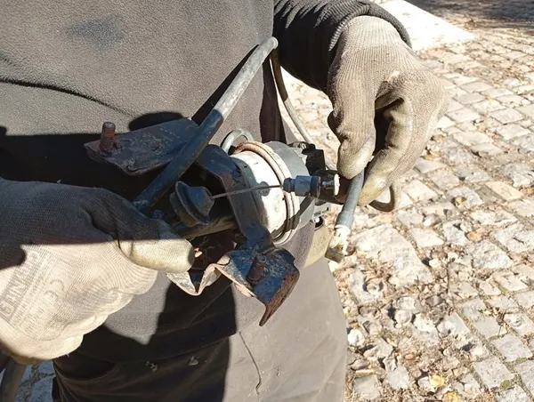 Jeep Grand Cherokee WJ 4.0 - Capteur de position de gaz + Câble image 4