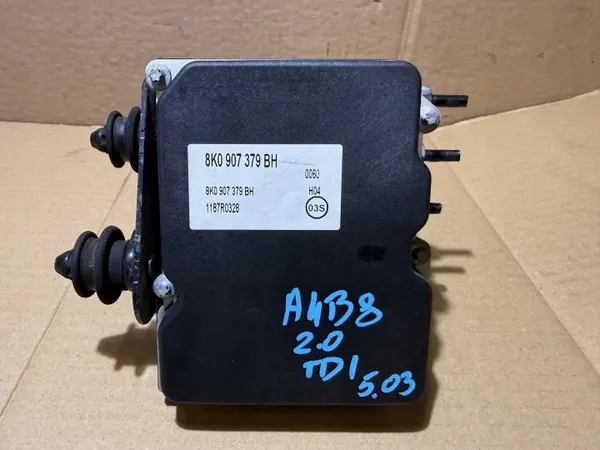 Bomba ABS ESP Audi 8K0907379BH Controlador usado image 2