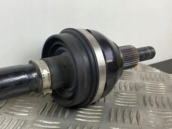 Jeep Grand Cherokee WL achteras halfas OEM P68380008AB image 3