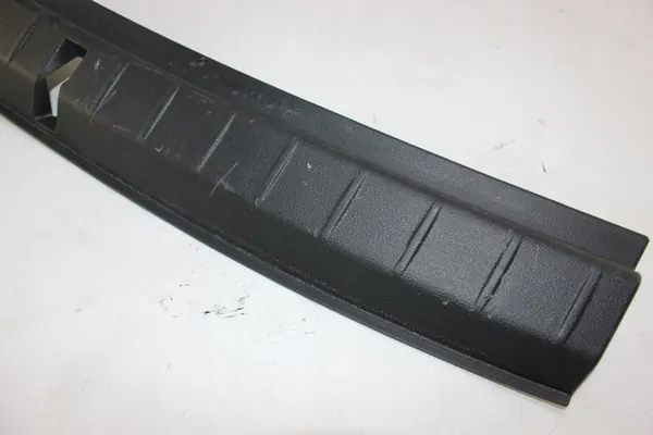 BMW X1 F48 Bagagerumskantsskydd 51477331417 image 3