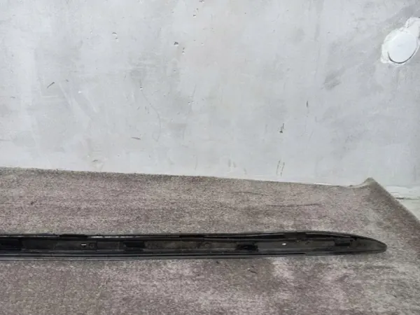 Audi A4 S4 B8 8K 2012 OEM 8K0854932 Kynnyslistasarja image 7