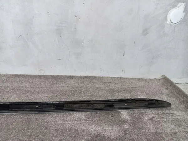 Audi A4 S4 B8 8K 2012 OEM 8K0854932 Kynnyslistasarja image 8