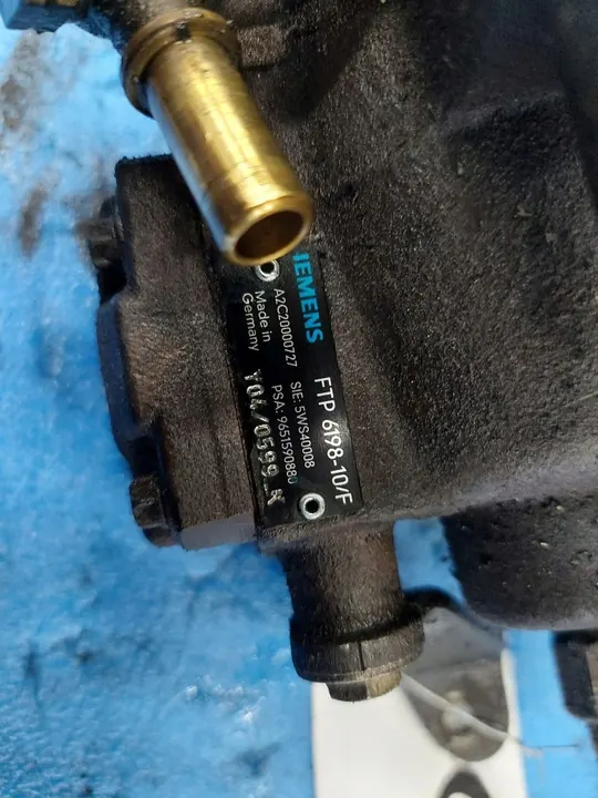 Brandstofpomp Citroen 1.4 HDI 9651590880 image 3