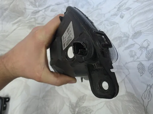 Faro Halógeno Izquierdo Volvo OEM 31395865 Usado image 10