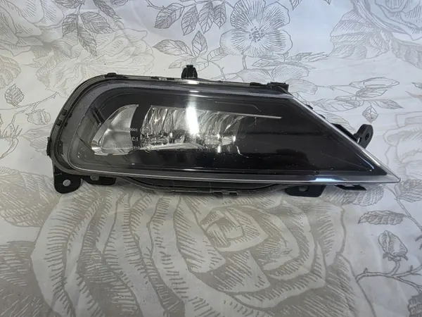 Faro Halógeno Izquierdo Volvo OEM 31395865 Usado image 3