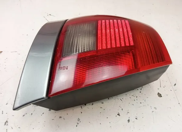 LÁMPARA TRASERA IZQUIERDA AUDI A4 1.9 TDI image 5