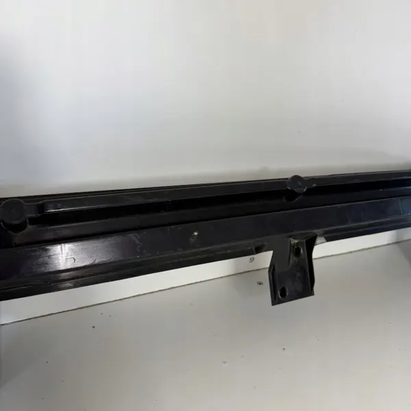 Refuerzo de parachoques trasero Ford OEM 4M5117912AD image 3