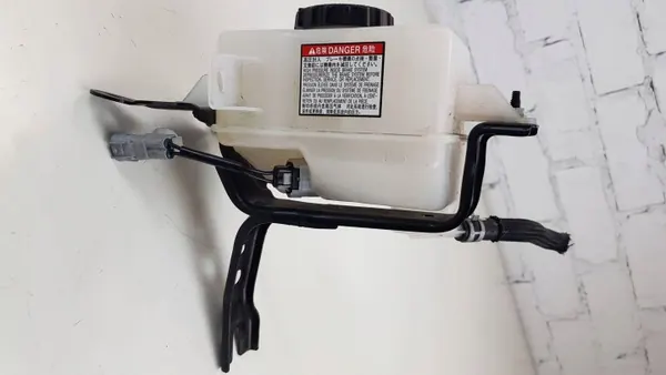 Bremsflüssigkeitsbehälter Toyota RAV4 OEM ESP2656 image 3