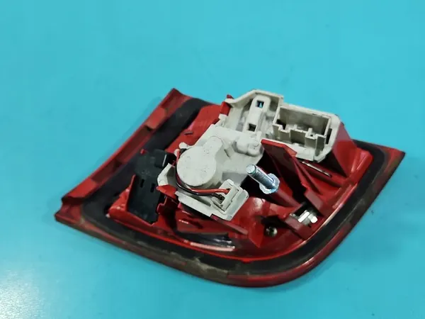 Luz Trasera Izquierda Audi A3 8P Sportback OE image 5