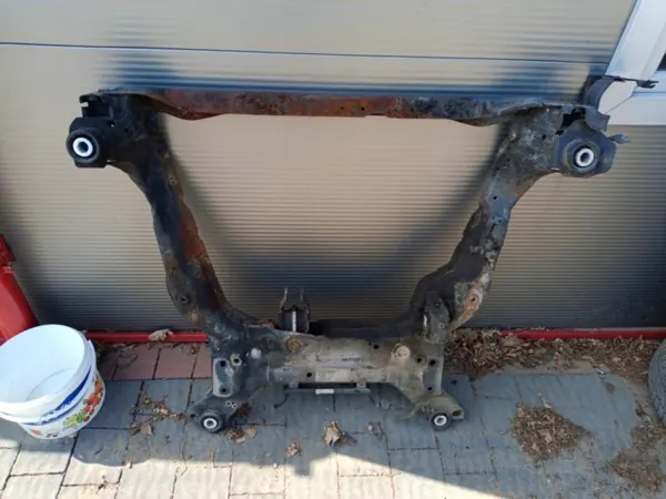 Volvo XC60 2.4 D5 framvagn OEM Wrakowisko-18752- image 2