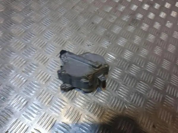 BMW Vacuümpomp OEM 8605976 voor N63 motor image 2