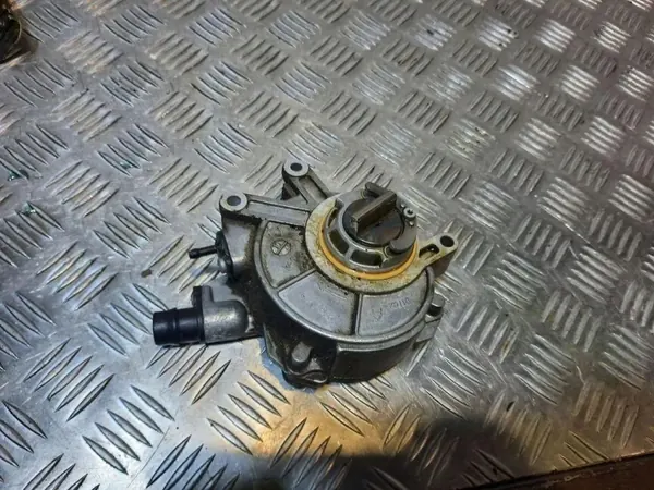 BMW Vacuümpomp OEM 8605976 voor N63 motor image 3