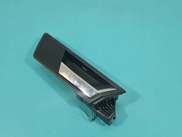 Sisäkahva Etu Oikea Skoda Superb III OEM 3V0837222 image 2