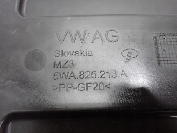OEM 5WA825213A Bouclier Sous-Caisse Arrière VW Golf VIII image 3