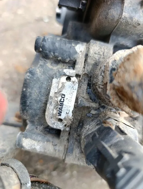 EBS Luchtventiel Modulator Iveco Stralis image 4