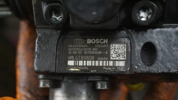 VIVARO TRAFIC 1.6 DCI 95PS R9M413 Einspritzpumpe 0445010404 image 5