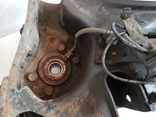 Mitsubishi Outlander 2014 Mozzo ruota posteriore 4125A079 image 9