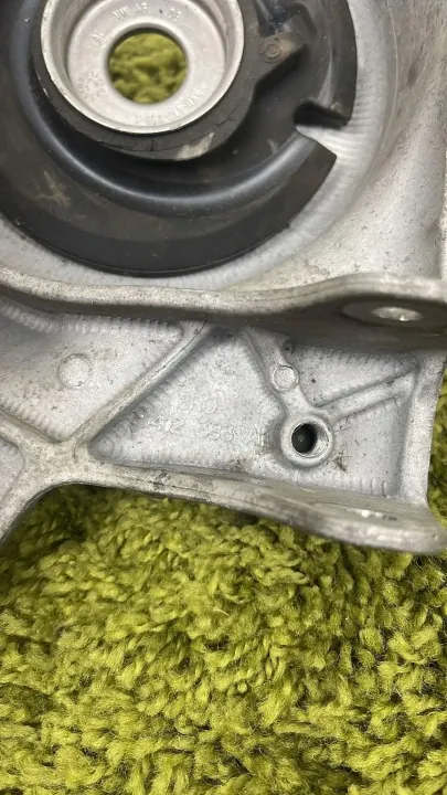 Stoßdämpferhalter Vorne Links OEM 8R0412383A Audi Q5 8R image 3