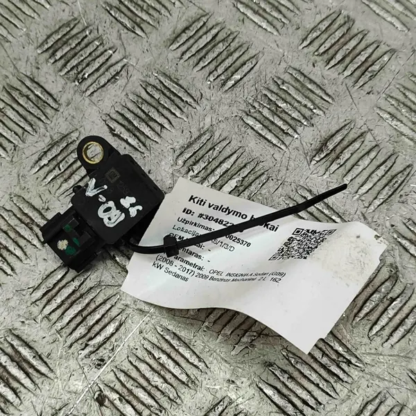 Opel Insignia A 2009 Luftmassenmesser MAF image 5