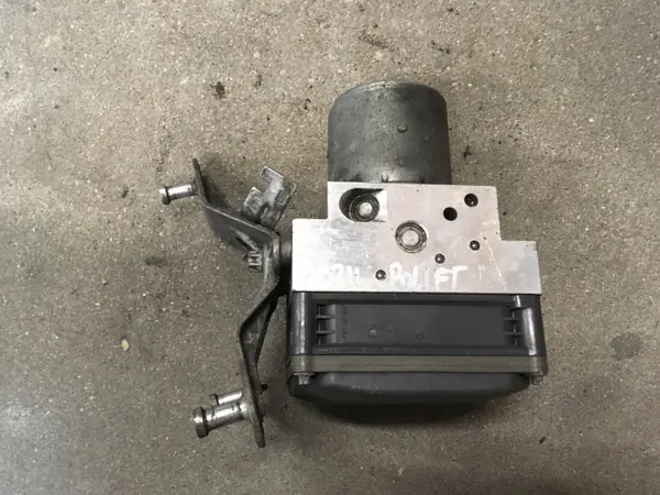 Mercedes ABS-jarrupumppu OEM A2114312712 - Käytetty image 3