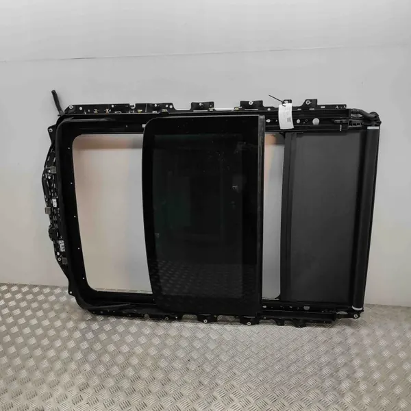 Panoraamalasikatto OEM 8070628 BMW G31 Touringille image 2