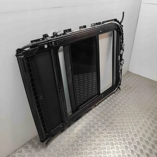 Panoraamalasikatto OEM 8070628 BMW G31 Touringille image 5