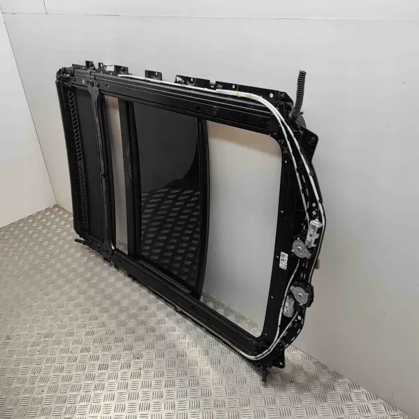 Panoraamalasikatto OEM 8070628 BMW G31 Touringille image 6