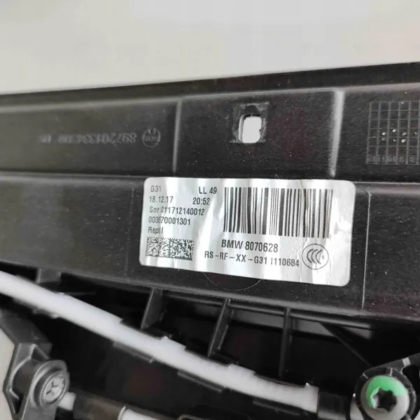 Panoraamalasikatto OEM 8070628 BMW G31 Touringille image 7