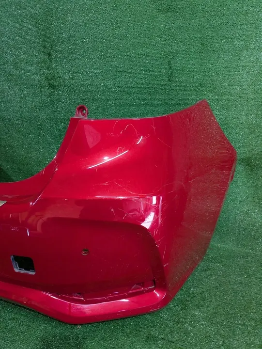 Pare-chocs arrière Toyota Corolla E21 Sedan image 2