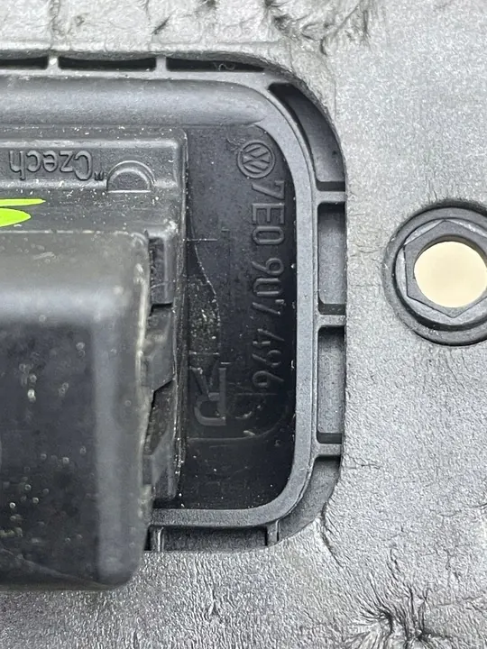 VW TRANSPORTER T5 Right Contact Plate Sliding Door OEM 7E0907496 image 2