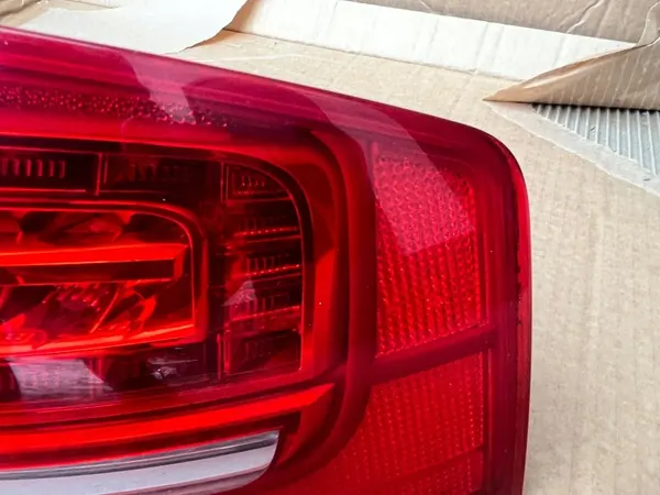 Lámpara trasera derecha LED Audi A8 D3 II Lift image 3