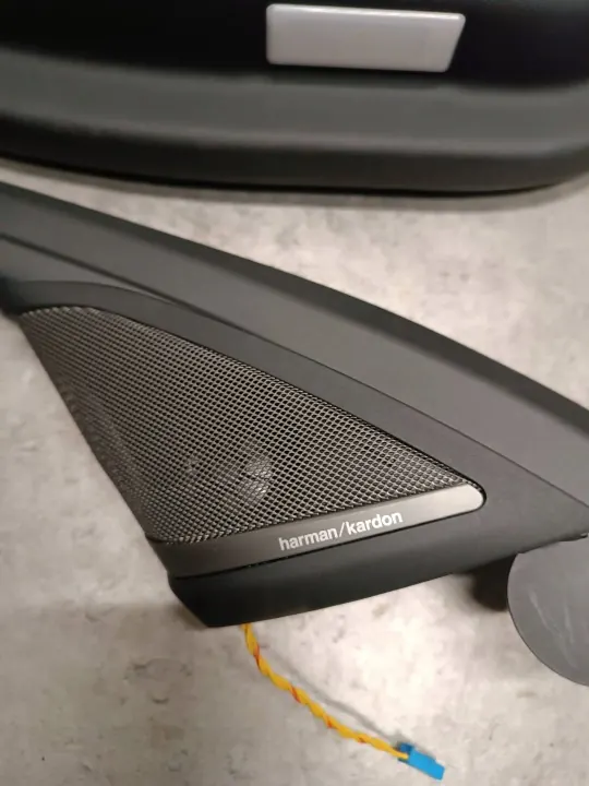 Harman Kardon ovenkoristesarja OEM 7476789 BMW 5:lle image 7