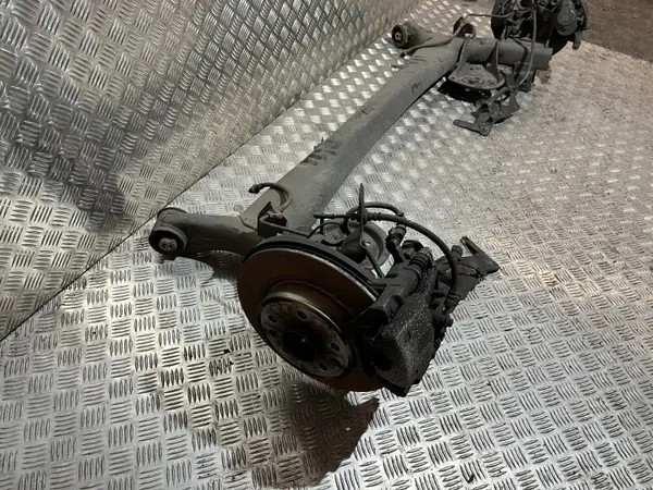 Viga suspensão traseira OEM PU26155 para Nissan Qashqai image 3