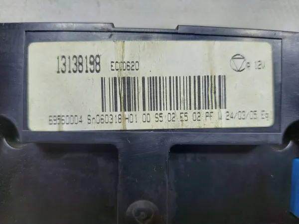 Panneau de ventilation AC OEM 13138198KASACJ pour Opel Vectra C image 4