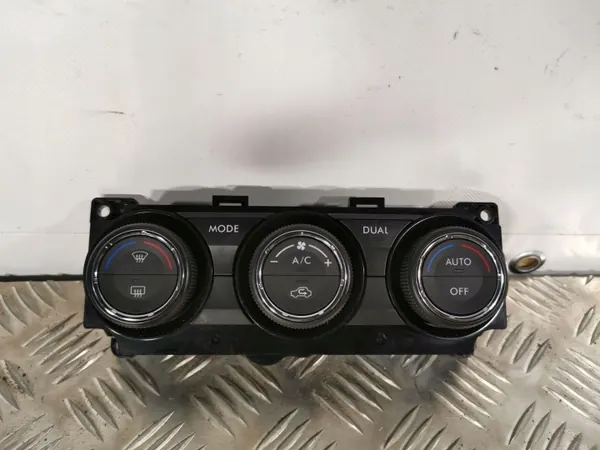 Subaru airco bedieningseenheid OEM 72311SG090 image 2