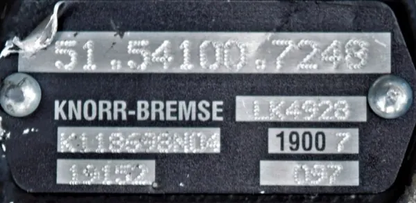 Compresseur d'air MAN D38 à deux cylindres image 3