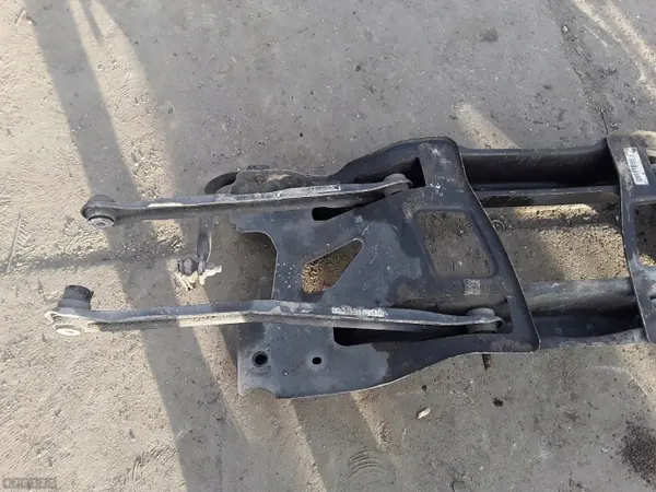 Fiat 500X Hilfsrahmen OEM 00520125570 Gebraucht image 4