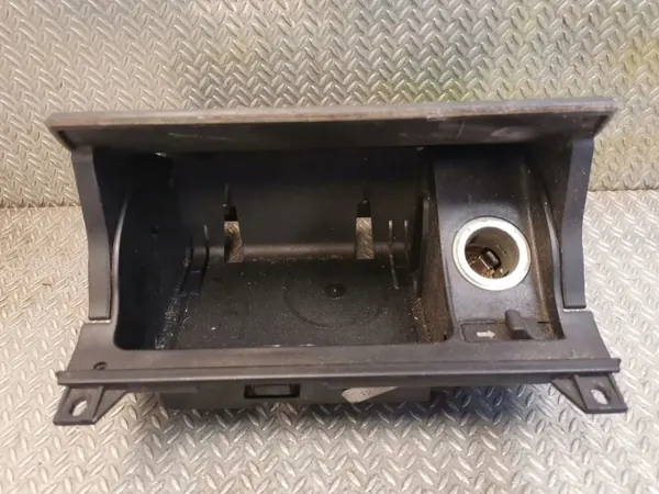 Aschenbecher Mercedes-Benz E W210 OEM MDY20953 image 3