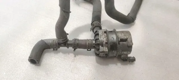 Pompe à eau Audi OE 8K0965567 - État utilisé image 3