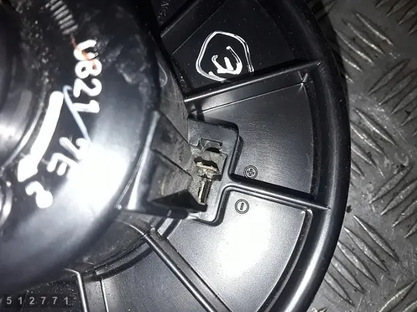 Honda Lämmitysmoottorin tuuletin OEM 194000u821 image 3